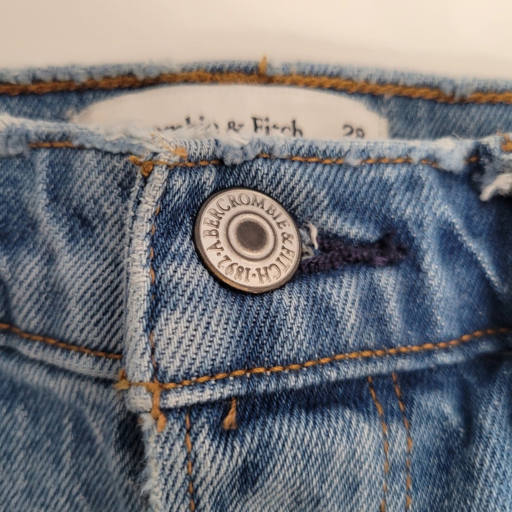 Abercrombie & Fitch Mom Shorts Womens Sz 28/6 Blue Curve Love High Rise Raw Hem - Picture 9 of 13